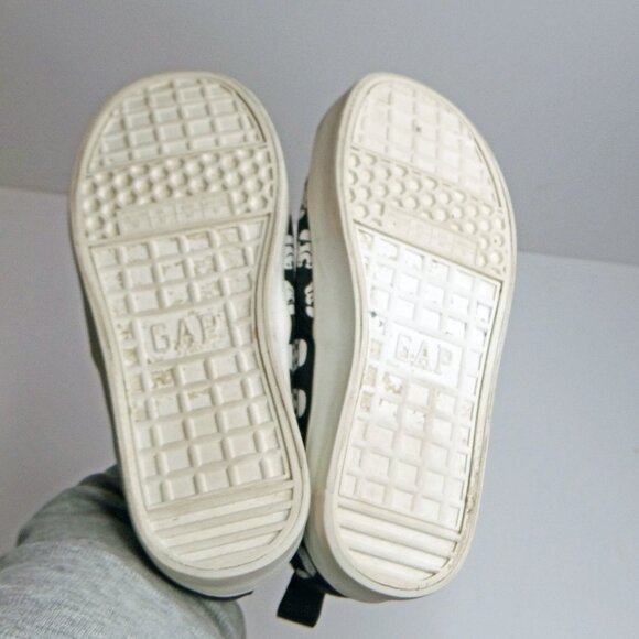 Star Wars | Gap Kid Stormtroopers Graphic Boy Black & White Sneakers Size 13 - Picture 7 of 9